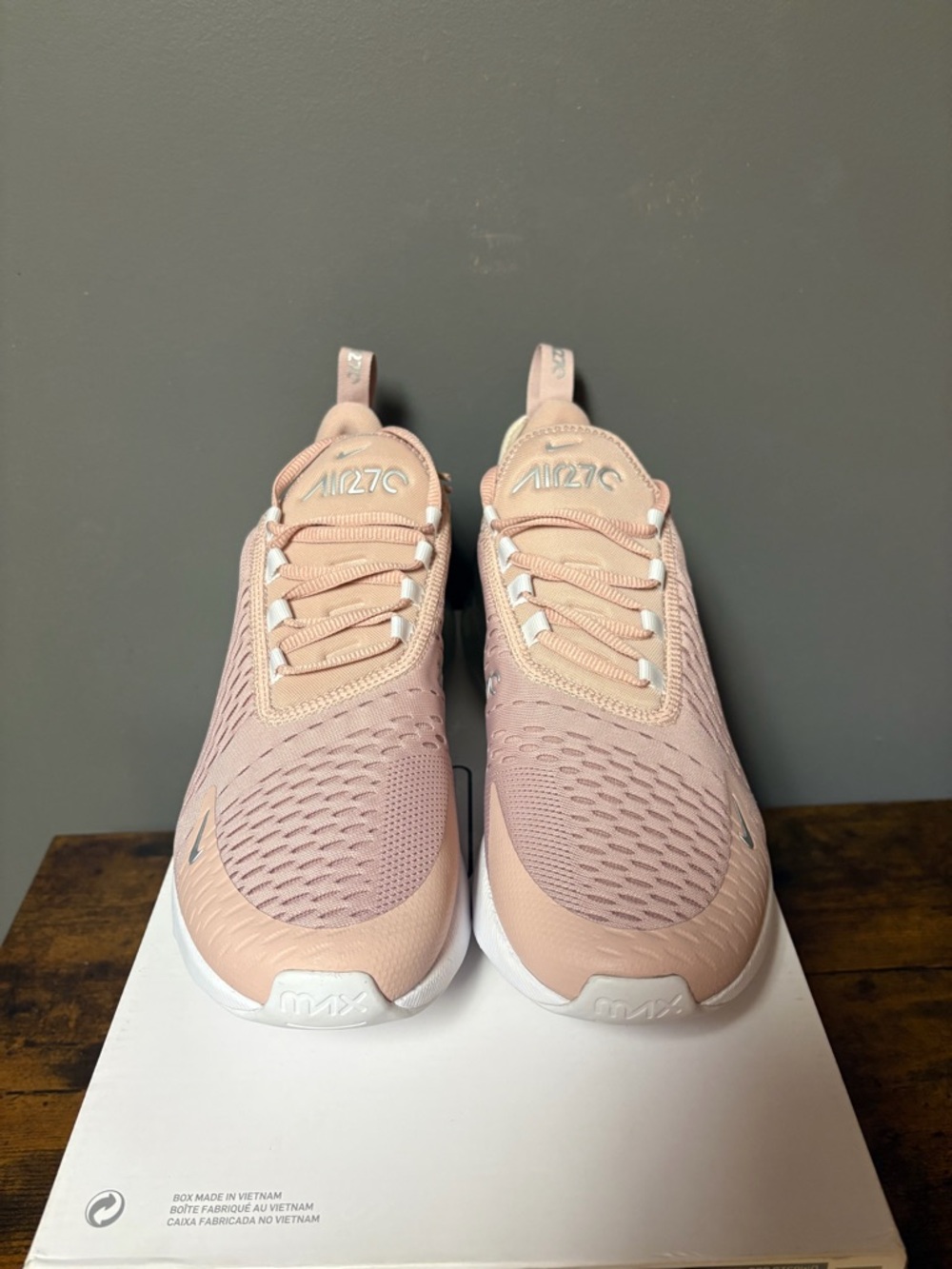 Nike Women’s Air Max 270 Sneakers - Blush Pink & White - Picture 2 of 4